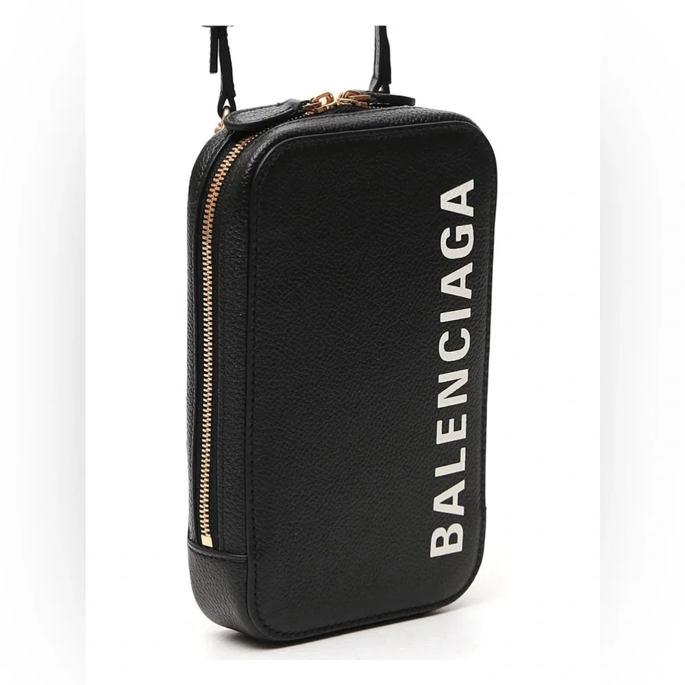 Authentic Balenciaga body bag - Picture 15 of 15